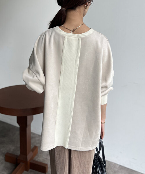 Chez toi（シェトワ）の「BACKリブラインスエードプルオーバー（Tシャツ/カットソー・レディース・ブルー/グレー/アイボリー/ブラック・FREE）」の12枚目の写真