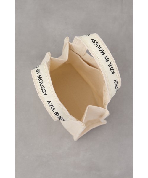 AZUL by moussy（アズールバイマウジー）の「キャンバスロゴテープミニバッグ（トートバッグ・メンズ・オフホワイト/グレー/ブラック・FREE）」の10枚目の写真