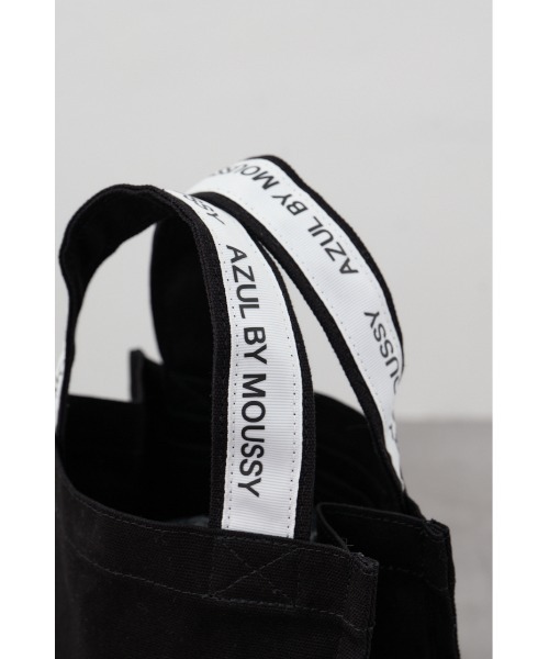 AZUL by moussy（アズールバイマウジー）の「キャンバスロゴテープミニバッグ（トートバッグ・メンズ・オフホワイト/グレー/ブラック・FREE）」の16枚目の写真