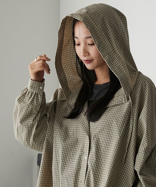 forksy.(フォルクシー)の「【forksy.】オーバーサイズチェック柄フーディーシャツ(シャツ/ブラウス・レディース・ブラック系/ブルー系/ベージュ系・FREE)」の6枚目の写真