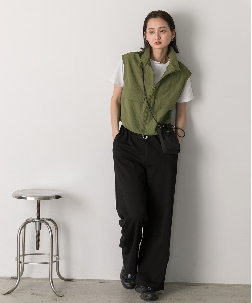 ad thie(アドティエ)の「ドロストデザイン コンパクト ショルダーバッグ(ショルダーバッグ・レディース・カーキ/ブラック/オフホワイト・FREE)」の16枚目の写真