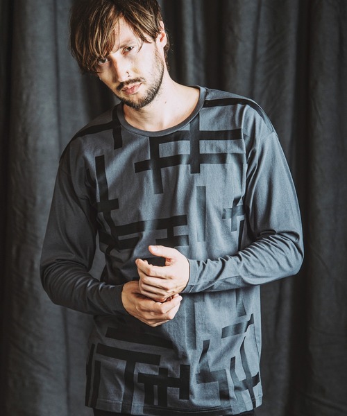 NO ID.（ノーアイディ）の「【NO ID.】Geometric Print Big Pullover / ジオメトリック プリント ビッグ プルオーバー（Tシャツ/カットソー・メンズ・グレー/ブラック/ホワイト・ONE SIZE）」の3枚目の写真