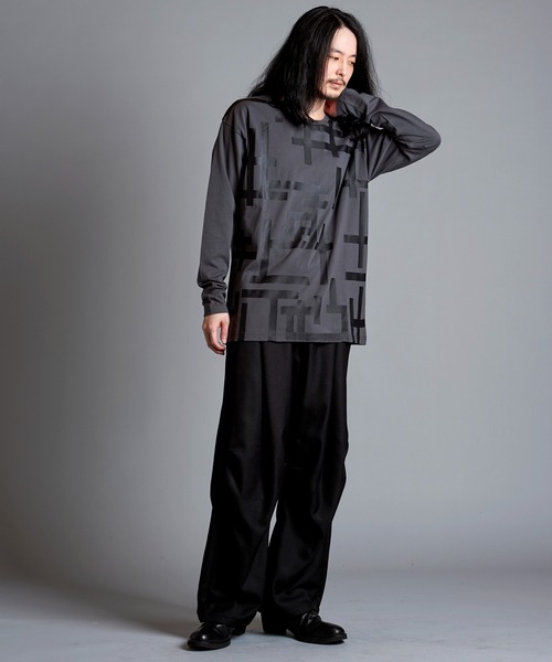 NO ID.（ノーアイディ）の「【NO ID.】Geometric Print Big Pullover / ジオメトリック プリント ビッグ プルオーバー（Tシャツ/カットソー・メンズ・グレー/ブラック/ホワイト・ONE SIZE）」の20枚目の写真