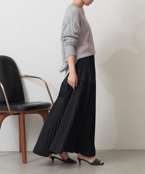 Jena espace merveilleux(ジェナ エスパスメルヴェイユ)の「裏毛ニットドッキングプルオーバー(Tシャツ/カットソー・レディース・ブラック/グレー/アイボリー・FREE)」の22枚目の写真
