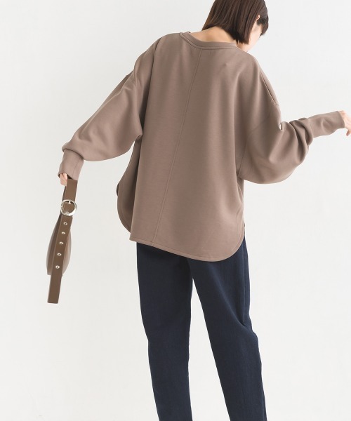 OMNES(オムネス)の「ソフトダンボールニットフロッキープリントプルオーバー(Tシャツ/カットソー・レディース・チャコール/グレイッシュベージュ/モカ/オフホワイト/ブラック・FREE)」の6枚目の写真