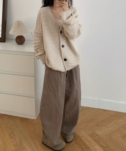 sakishimatokyo(サキシマトーキョー)の「立体素材 ボーダーVネックカーディガン/カーデ(カーディガン/ボレロ・レディース・グレー/ブラック/ベージュ・FREE)」の4枚目の写真