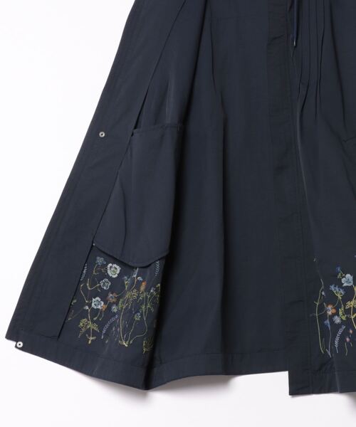 スーパーハッカ花柄刺繍フード付きコート ネイビー セール】コットンナイロンツイル コージーフラワー刺繍フード