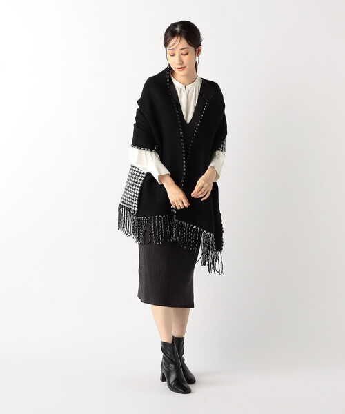 COMME CA ISM（コムサイズム）の「【 リバーシブル 】大判ストール（ストール/ショール・レディース・チャコールグレー/ブラック系1・FREE）」の10枚目の写真