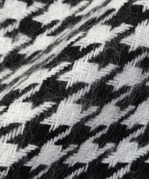 COMME CA ISM（コムサイズム）の「【 リバーシブル 】大判ストール（ストール/ショール・レディース・チャコールグレー/ブラック系1・FREE）」の19枚目の写真