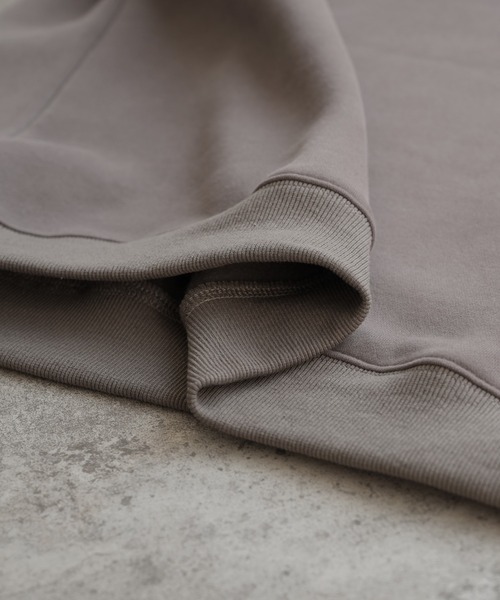 reca(レカ)の「オーバーサイズ裏起毛スウェット(スウェット・レディース・チャコール/キナリ/グレイッシュベージュ/ラベンダー・FREE)」の7枚目の写真