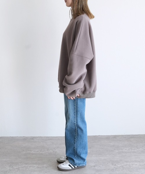 reca(レカ)の「オーバーサイズ裏起毛スウェット(スウェット・レディース・チャコール/キナリ/グレイッシュベージュ/ラベンダー・FREE)」の13枚目の写真
