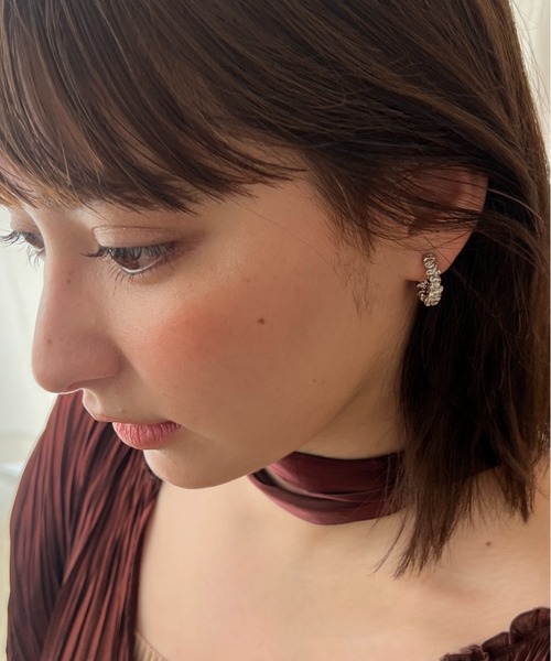 ciite'(シーテ)の「ギャザーメタルワンタッチフープピアス (両耳用)(ピアス(両耳用)・レディース・シルバー/ゴールド・FREE)」の3枚目の写真