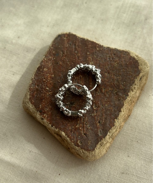 ciite'(シーテ)の「ギャザーメタルワンタッチフープピアス (両耳用)(ピアス(両耳用)・レディース・シルバー/ゴールド・FREE)」の15枚目の写真