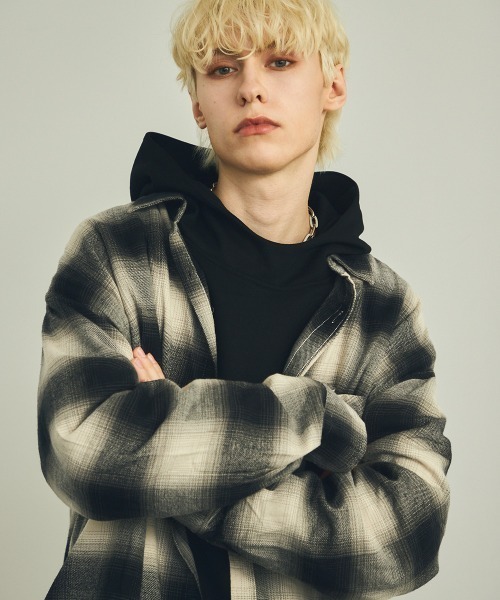 Shoowtime（ショウタイム）の「フランネルオンブレチェック長袖シャツ（シャツ/ブラウス・メンズ・ブラック系・X-LARGE/LARGE/MEDIUM）」の10枚目の写真