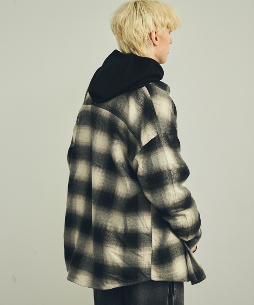 Shoowtime（ショウタイム）の「フランネルオンブレチェック長袖シャツ（シャツ/ブラウス・メンズ・ブラック系・X-LARGE/LARGE/MEDIUM）」の2枚目の写真