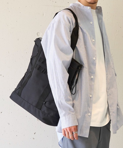 MAISON CLUB(メゾンクラブ)の「【MAISON CLUB】ドローコード付きトートバック A4サイズ / M-65 MA-1 A4収納可能 大容量 マザーズバッグ(トートバッグ・メンズ・ブラック/グレー/カーキ・FREE)」の12枚目の写真