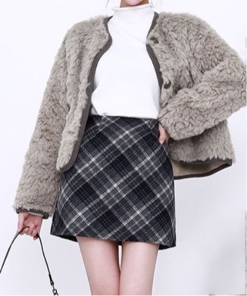 gossip!ロサンゼルス(ゴシップロサンゼルス)の「【サイズあり】ウールライク ヴィンテージ チェック 厚手シンプルミニスカート(インパン付)(秋冬のガーリー定番スカート)(スカート・レディース・ブラウン/グレー・S/M/L)」の15枚目の写真