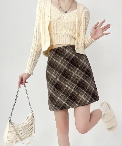 gossip!ロサンゼルス(ゴシップロサンゼルス)の「【サイズあり】ウールライク ヴィンテージ チェック 厚手シンプルミニスカート(インパン付)(秋冬のガーリー定番スカート)(スカート・レディース・ブラウン/グレー・S/M/L)」の19枚目の写真