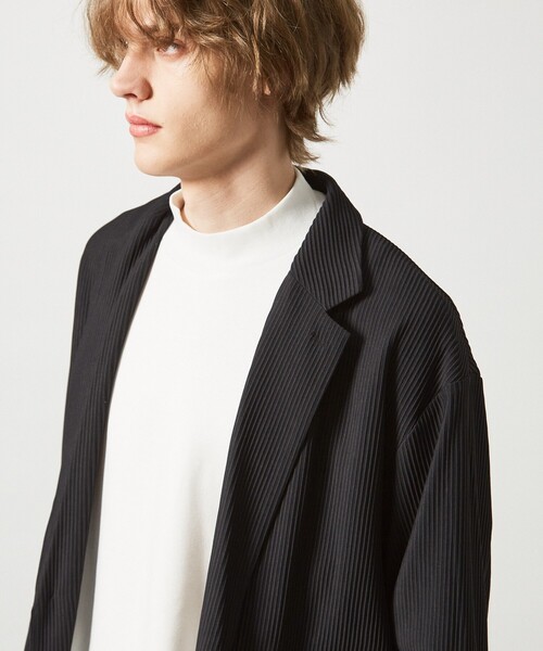 ABAHOUSE(アバハウス)の「【シルキータッチ】ライトダンボールモックネック ロンT(Tシャツ/カットソー・メンズ・グレイッシュベージュ/ブラック/グレイッシュブルー/ホワイト・44/46/48)」の9枚目の写真