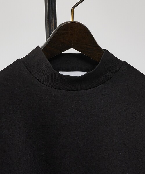 ABAHOUSE(アバハウス)の「【シルキータッチ】ライトダンボールモックネック ロンT(Tシャツ/カットソー・メンズ・グレイッシュベージュ/ブラック/グレイッシュブルー/ホワイト・44/46/48)」の5枚目の写真