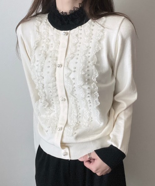 deux amour(ドゥーザムール)の「バイカラーレースパールカーディガン風ニット(Tシャツ/カットソー・レディース・ブラック/アイボリー・FREE)」の4枚目の写真