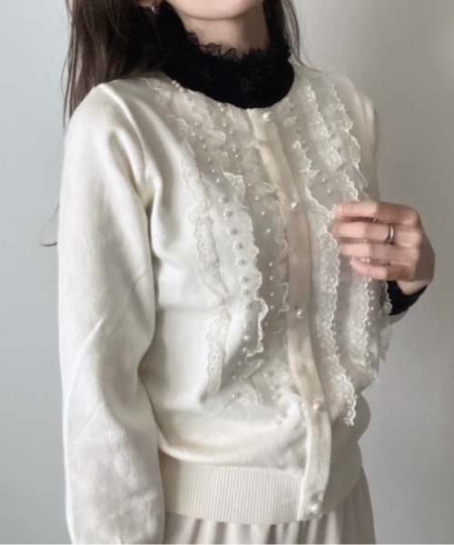 deux amour(ドゥーザムール)の「バイカラーレースパールカーディガン風ニット(Tシャツ/カットソー・レディース・ブラック/アイボリー・FREE)」の5枚目の写真