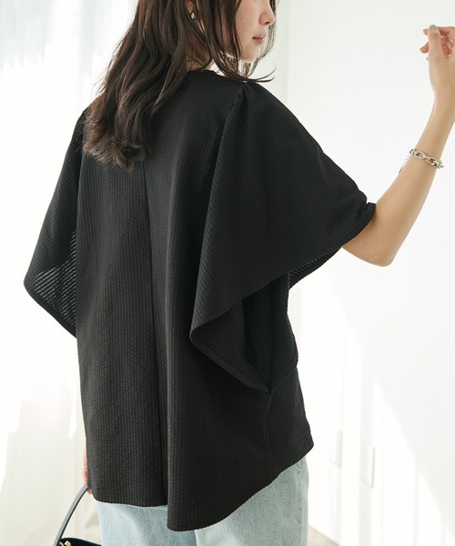 LAVEANGE（ラビアンジェ）の「サッカーストライプフリルブラウス（シャツ/ブラウス・レディース・ブラック/ブルー/オフホワイト・4L/3L/LL/M/5L）」の11枚目の写真