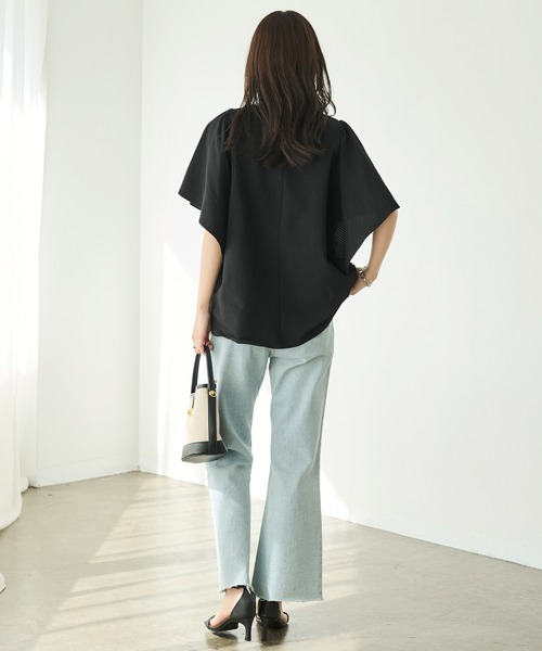 LAVEANGE（ラビアンジェ）の「サッカーストライプフリルブラウス（シャツ/ブラウス・レディース・ブラック/ブルー/オフホワイト・4L/3L/LL/M/5L）」の17枚目の写真