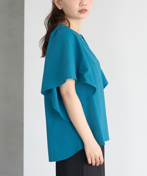 LAVEANGE（ラビアンジェ）の「サッカーストライプフリルブラウス（シャツ/ブラウス・レディース・ブラック/ブルー/オフホワイト・4L/3L/LL/M/5L）」の8枚目の写真