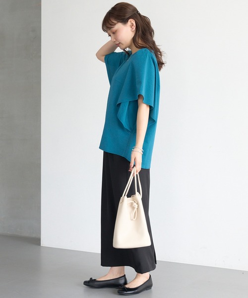 LAVEANGE（ラビアンジェ）の「サッカーストライプフリルブラウス（シャツ/ブラウス・レディース・ブラック/ブルー/オフホワイト・4L/3L/LL/M/5L）」の20枚目の写真