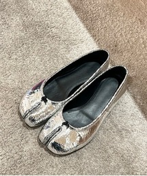 NiiNa（ニーナ）の「【NiiNa】【高品質牛革】メタリックタビフラットシューズ（その他シューズ）」