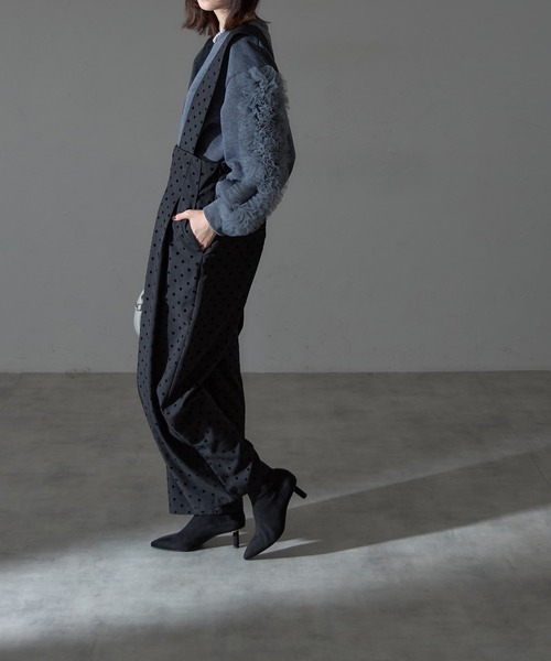 each（イーチ）の「チュールスリーブ裏起毛クロップドスウェット（スウェット・レディース・ブラック/ライトグレー/グレー・FREE）」の12枚目の写真