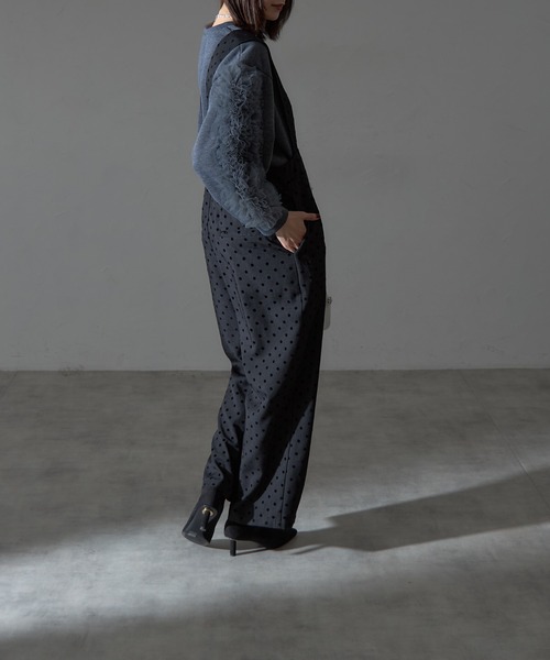 each（イーチ）の「チュールスリーブ裏起毛クロップドスウェット（スウェット・レディース・ブラック/ライトグレー/グレー・FREE）」の14枚目の写真