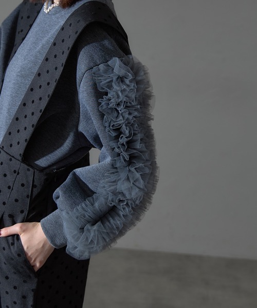 each（イーチ）の「チュールスリーブ裏起毛クロップドスウェット（スウェット・レディース・ブラック/ライトグレー/グレー・FREE）」の7枚目の写真