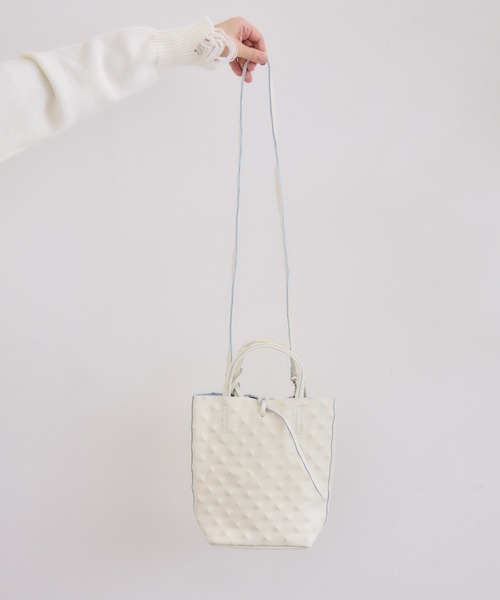 ✨美品✨ブラックレーベル　エンボスレザー トートバック　ホワイト 487b0f7e7f1f450bb22243c5e79b0a