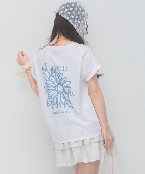 repipi armario(レピピ アルマリオ)の「BACKフラワーTシャツ(Tシャツ/カットソー・キッズ・ブラック/ホワイト/レッド・LARGE/MEDIUM/SMALL)」の2枚目の写真
