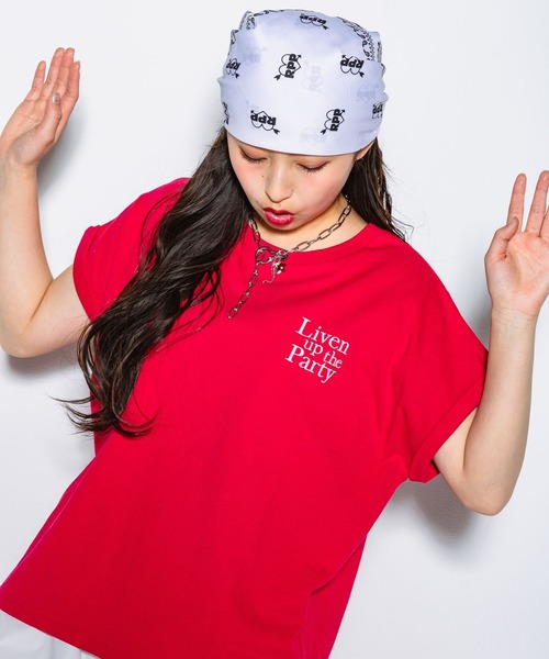 repipi armario(レピピ アルマリオ)の「BACKフラワーTシャツ(Tシャツ/カットソー・キッズ・ブラック/ホワイト/レッド・LARGE/MEDIUM/SMALL)」の19枚目の写真