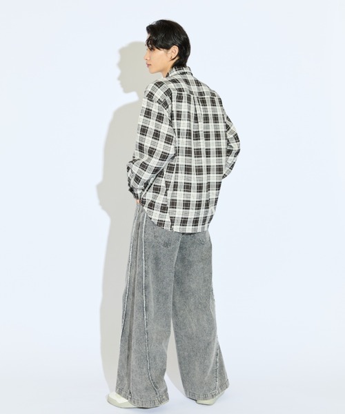 Lui's(ルイス)の「【Neucon/ニューコン】アイレットポケットオーバーサイズチェックシャツ(シャツ/ブラウス・メンズ・サックスブルー/ブラック・2/1)」の8枚目の写真