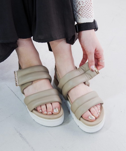 Minnetonka(ミネトンカ)の「MINNETONKA ミネトンカ / プラットフォームパファーストラップサンダル 25M02(サンダル・レディース・ブラック/シルバー/ベージュ/ホワイト・5/9/8/7/6)」の18枚目の写真