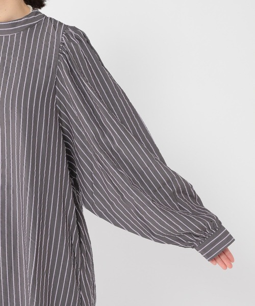 studio CLIP（スタディオクリップ）の「モールストライプチュニック（チュニック・レディース・ベージュ/グレー・FREE）」の7枚目の写真