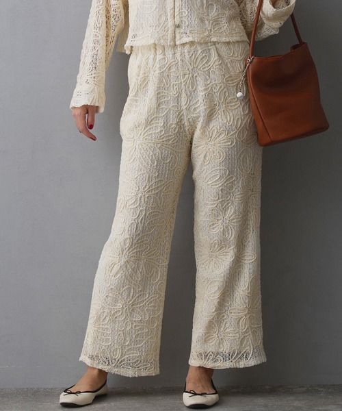 NICOLE white（ニコルホワイト）の「コード刺繍パンツ（その他パンツ・レディース・モカ/ブラック/アイボリー・FREE）」の2枚目の写真