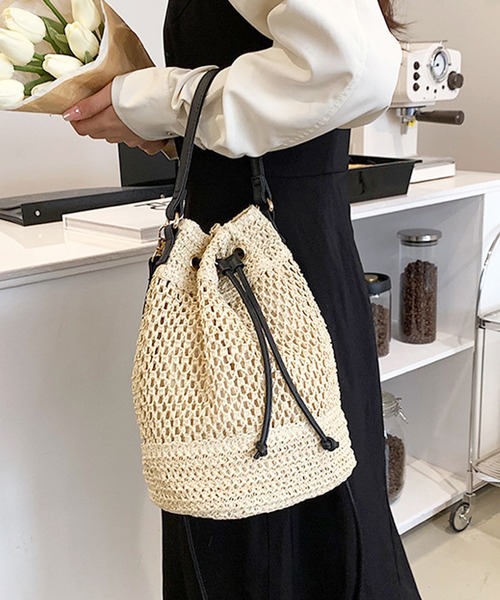 florist（フローリスト）の「2WAY カゴ編みレザーライクワンハンドルバッグ/ショルダーバッグ（かごバッグ・レディース・ブラウン系1/アイボリー系2/ブラウン系2/ブラック系2/アイボリー系1・FREE）」の7枚目の写真