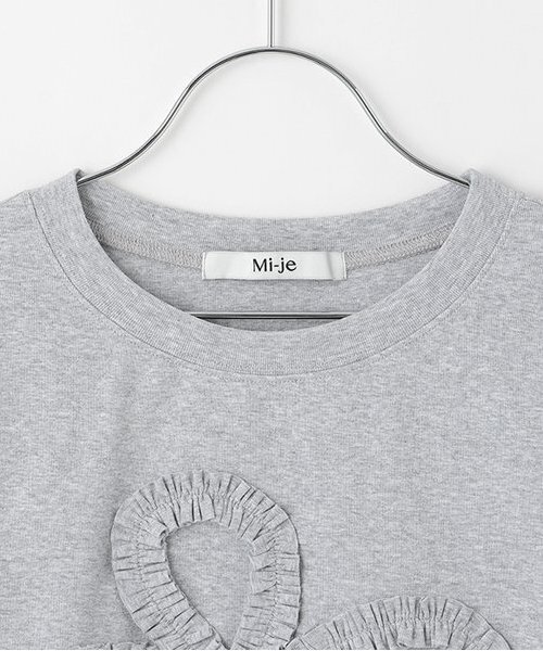Mi-je(ミジェ)の「モチーフフリル長袖Tシャツ【韓国ファッション】(Tシャツ/カットソー・レディース・オフホワイト/グレー・F)」の8枚目の写真