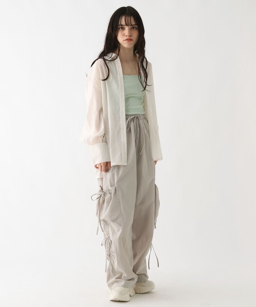 GLOBAL WORK（グローバルワーク）の「ルーズシャツ＊キャミSET/AND YUA ANY/284512（シャツ/ブラウス・キッズ・ブラック/アイボリー/サックスブルー・FREE）」の4枚目の写真