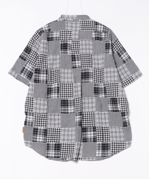 KRIFF MAYER(クリフメイヤー)の「【綿100%】パッチワークリラックスシャツ(シャツ/ブラウス・メンズ・レッド/グリーン/ネイビー/オフホワイト・MEDIUM/LARGE/X-LARGE)」の22枚目の写真