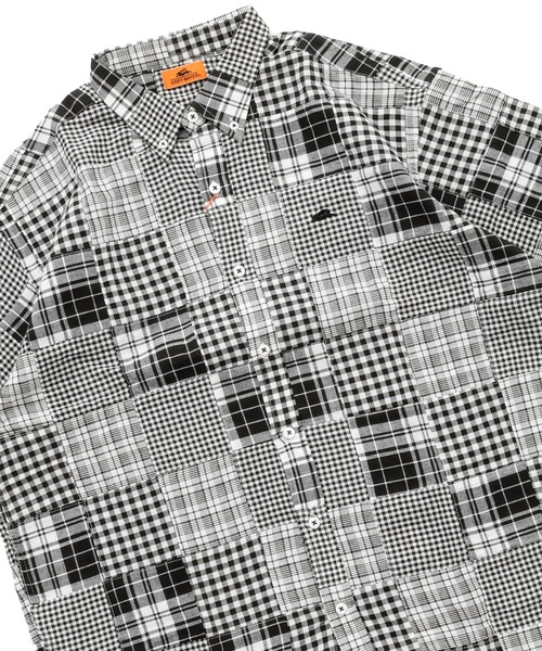 KRIFF MAYER(クリフメイヤー)の「【綿100%】パッチワークリラックスシャツ(シャツ/ブラウス・メンズ・レッド/グリーン/ネイビー/オフホワイト・MEDIUM/LARGE/X-LARGE)」の2枚目の写真