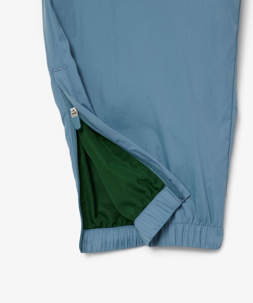 LACOSTE（ラコステ）の「ワッシャー加工 ナイロン 軽量撥水トラックパンツ（その他パンツ・メンズ・グレイッシュブルー/ブラック・3/2/5/4）」の11枚目の写真