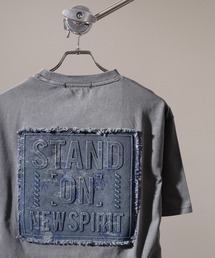 in the attic（インジアティック）の「in the attic エンボス加工デニムパッチ ピグメント 半袖Tシャツ（Tシャツ/カットソー）」