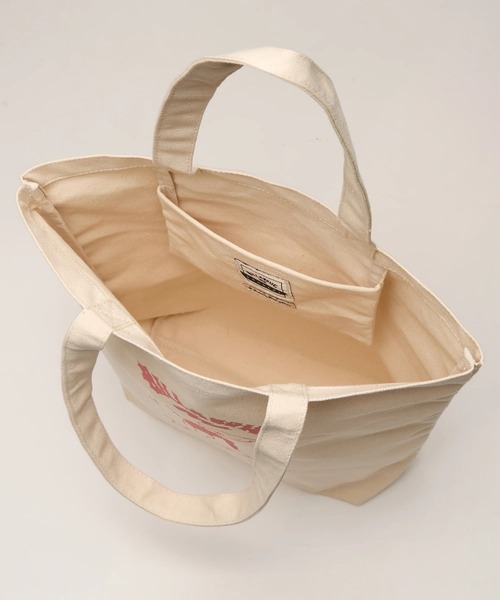 BILLABONG(ビラボン)の「BILLABONG レディース SURF GIRL TOTE トートバッグ 【2025年春夏モデル】/ビラボンイラストプリントトートバッグ(トートバッグ・レディース・ナチュラル・FREE)」の4枚目の写真