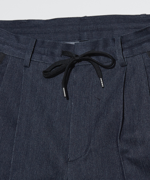 5351 POUR LES HOMMES(ゴーサンゴーイチプールオム)の「【デニムライク】シャンブレー スラックス ショートパンツ(スラックス・メンズ・インディゴブルー/ブラック・44/46/48/50)」の6枚目の写真